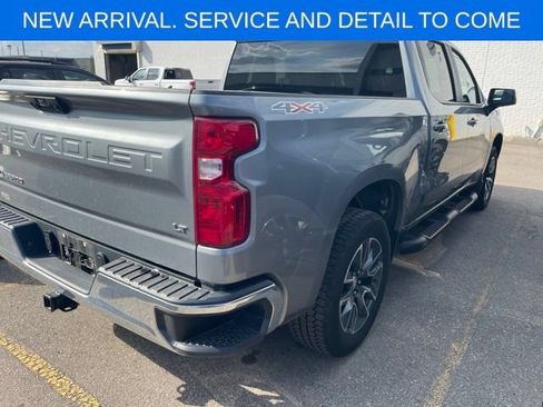 Used 2025 Chevrolet Silverado 1500 LT AWD/4WD image 5