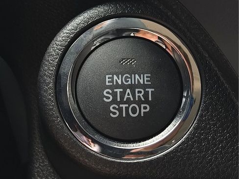 Certified 2025 Subaru Crosstrek 2.5i Limited image 17