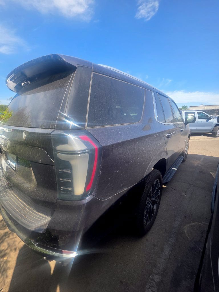 Used 2025 Chevrolet Tahoe High Country w/ Sun And Tow Package RWD image 6