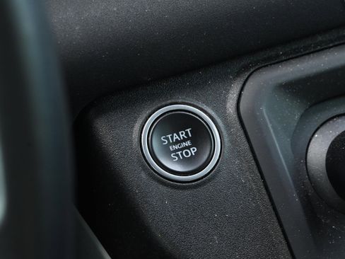 Used 2022 Land Rover Defender 110 X-Dynamic SE image 24