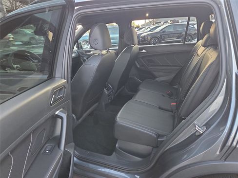 Certified 2023 Volkswagen Tiguan SE R-Line image 25