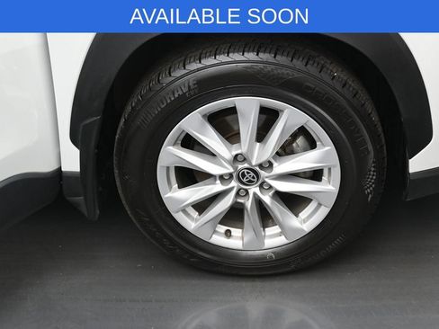 Used 2024 Toyota Corolla Cross LE FWD image 32
