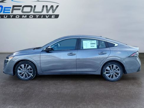 New 2026 Nissan Sentra SL w/ Floor Mat Package FWD image 6