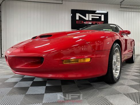 Used 1994 Pontiac Firebird Formula RWD image 13