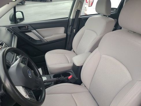 Used 2016 Subaru Forester 2.5i w/ Alloy Wheel Package image 11