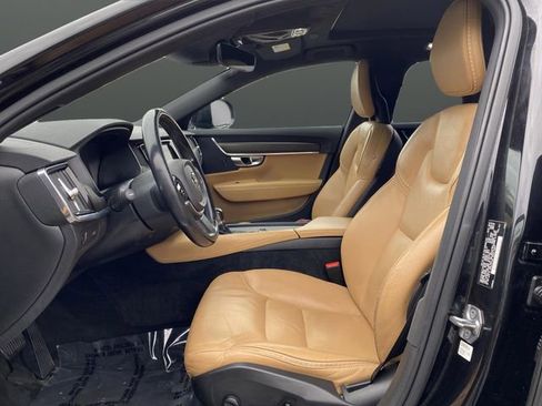 Used 2018 Volvo V90 T6 Cross Country w/ Protection Package image 4