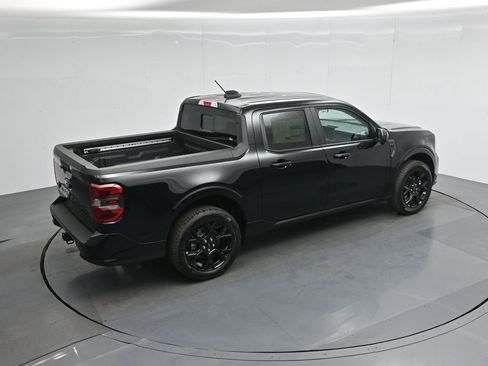 New 2025 Ford Maverick Lobo image 40