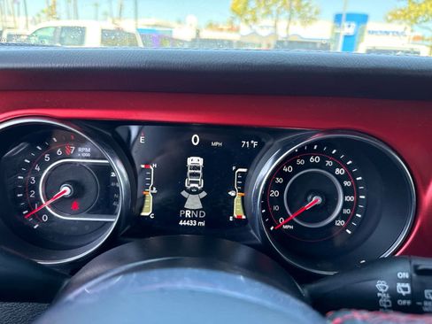 Used 2021 Jeep Wrangler Unlimited Rubicon AWD/4WD image 29