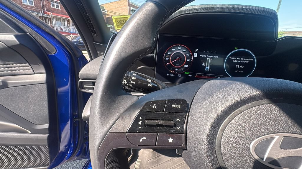 Used 2025 Hyundai Elantra SEL FWD image 16