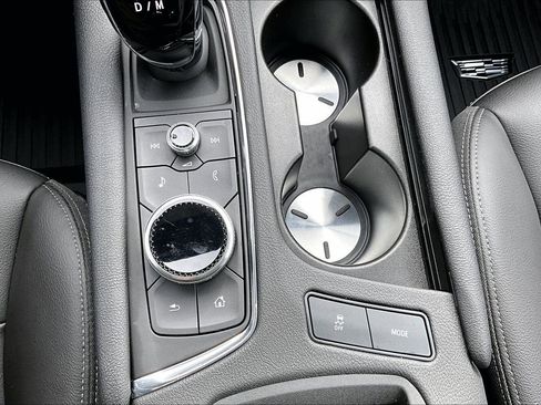 Used 2024 Cadillac XT5 Luxury w/ LPO, Floor Liner Package image 32