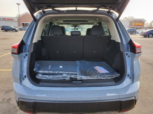 New 2026 Nissan Rogue SV image 7