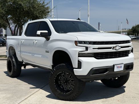 Used 2019 Chevrolet Silverado 1500 LT w/ Texas Edition RWD image 2