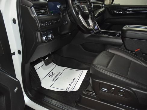Used 2024 GMC Yukon XL Denali AWD/4WD image 41