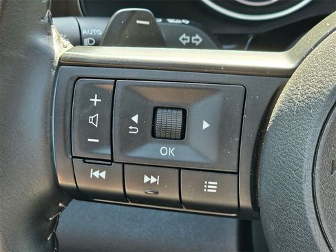 Certified 2024 Nissan Pathfinder SV image 21