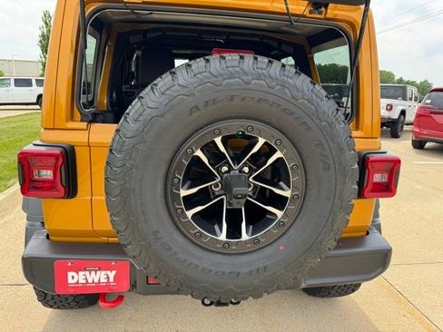 New 2026 Jeep Wrangler Unlimited Rubicon AWD/4WD image 32