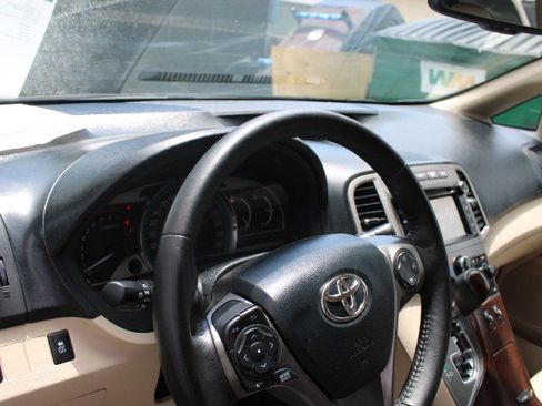 Used 2013 Toyota Venza XLE FWD image 22