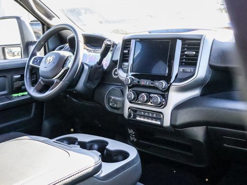 New 2026 RAM 2500 Tradesman AWD/4WD image 21