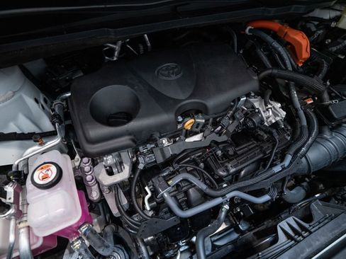 Used 2025 Toyota Sienna LE AWD/4WD image 13