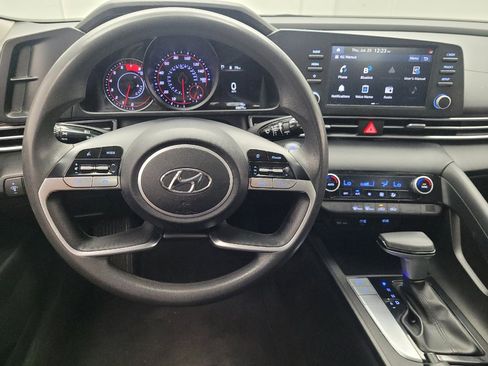 Used 2023 Hyundai Elantra SEL FWD image 22