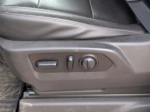 Used 2020 Chevrolet Silverado 1500 LT Trail Boss image 13