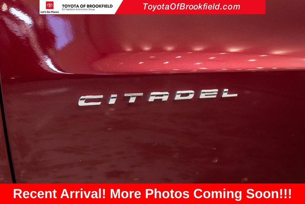 Used 2018 Dodge Durango Citadel w/ Technology Group AWD/4WD image 14