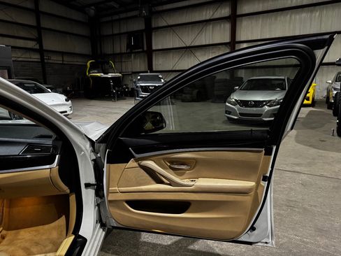 Used 2014 BMW 528i Sedan RWD image 24