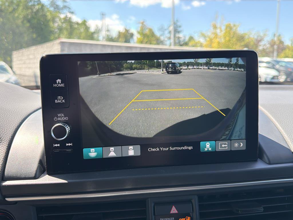 Used 2025 Honda Pilot Touring image 18