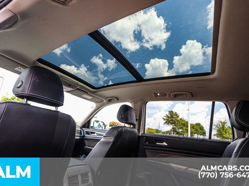 Used 2023 Volkswagen Atlas SEL Premium image 40