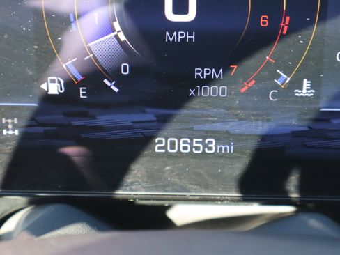 Certified 2025 Chevrolet Suburban Z71 w/ Sun And Tow Package image 25