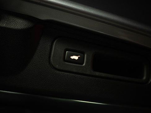 Used 2023 Honda Passport EX-L image 8