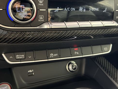 Used 2018 Audi RS 5 w/ Dynamic Plus Package image 38