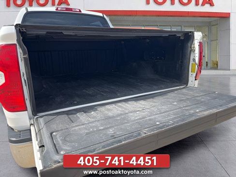Used 2019 Toyota Tundra SR5 w/ SR5 Upgrade Package AWD/4WD image 19