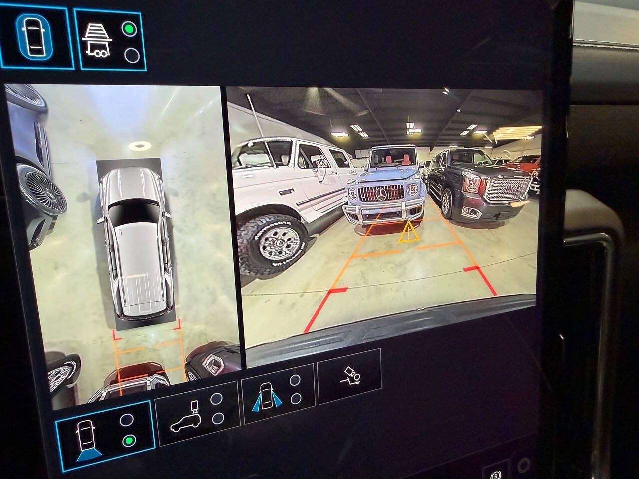 Used 2026 GMC Yukon Denali Ultimate w/ LPO, Floor Liner Package AWD/4WD image 7