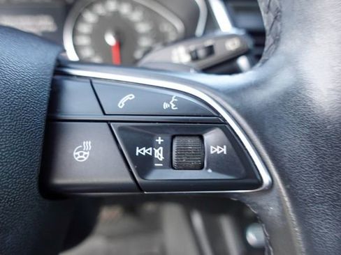 Used 2021 Audi Q5 2.0T Premium w/ Convenience Package image 14