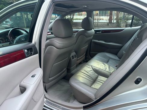 Used 2004 Lexus ES 330 image 8