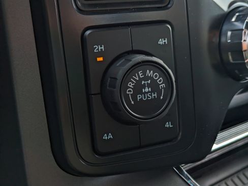 New 2025 Ford F150 Lariat w/ Equipment Group 502A High image 34