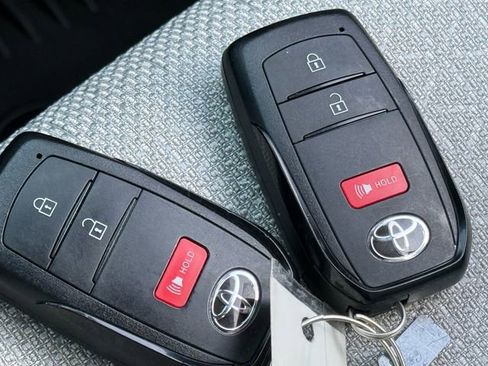 Certified 2025 Toyota 4Runner SR5 image 20