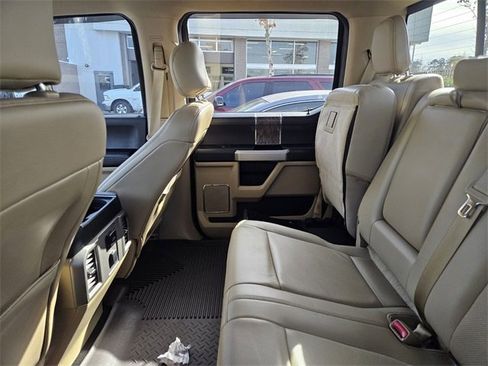 Used 2017 Ford F250 Lariat w/ Chrome Package image 6