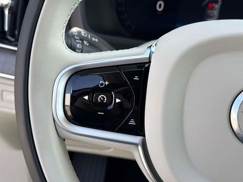 New 2026 Volvo XC90 B6 Ultra image 25