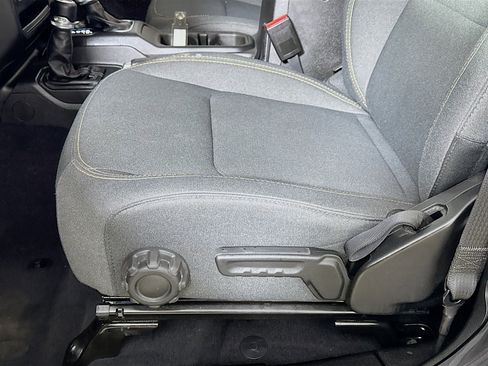 Used 2025 Jeep Wrangler Unlimited Sahara w/ Safety Group image 20