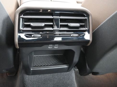 Certified 2025 BMW 530i image 18