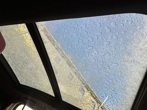 Used 2024 Jeep Wagoneer Launch Edition image 17