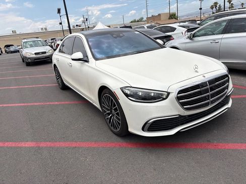 Used 2022 Mercedes-Benz S 500 4MATIC image 3
