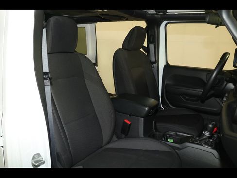 Used 2022 Jeep Wrangler Unlimited Sport AWD/4WD image 25