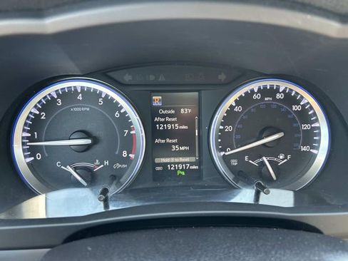 Used 2017 Toyota Highlander Limited image 36