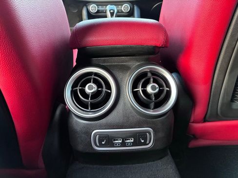 Used 2022 Alfa Romeo Giulia Veloce AWD/4WD image 15