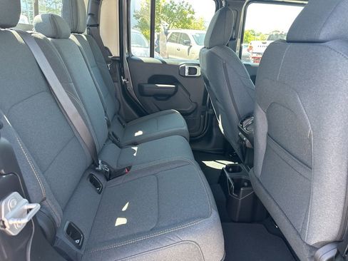 New 2025 Jeep Gladiator Sport image 50