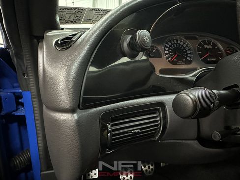 Used 2004 Ford Mustang Mach 1 image 30