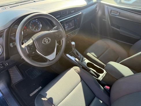 Used 2018 Toyota Corolla LE image 9