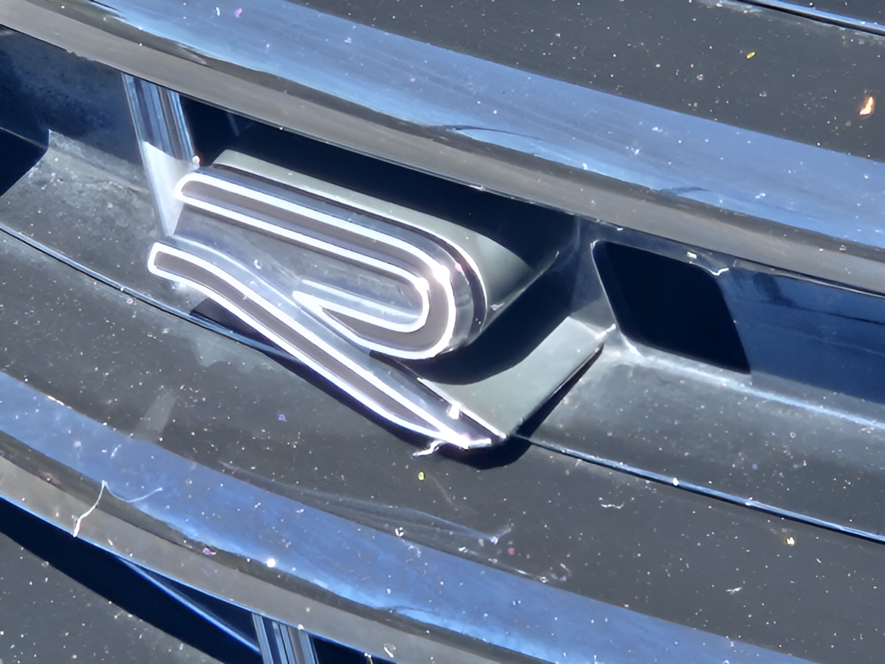 Used 2023 Volkswagen Tiguan SE R-Line FWD image 30